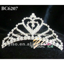 Tiara de strass